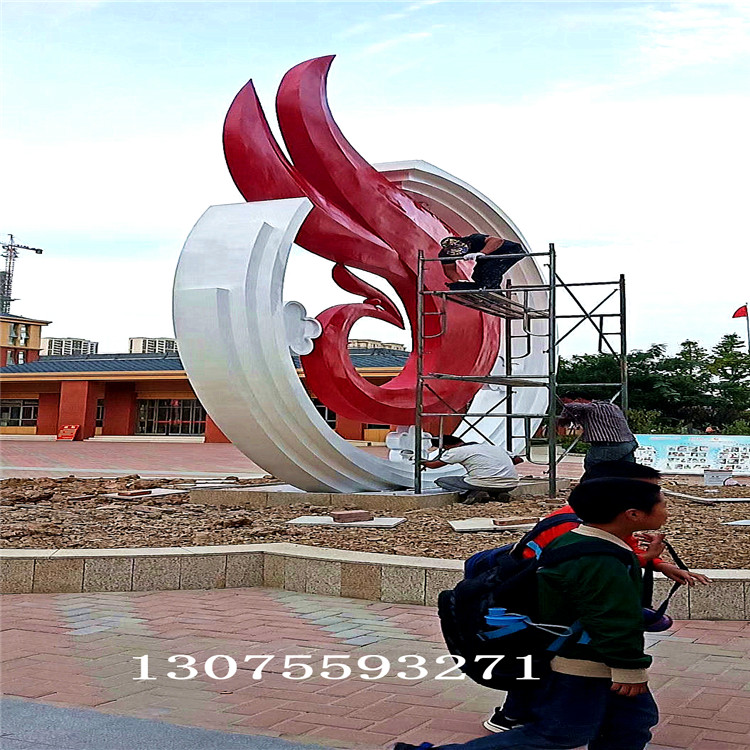 安庆雕塑公司：公共玻璃钢雕塑艺术的几大特征